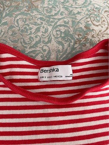 s Beden Bershka crop
