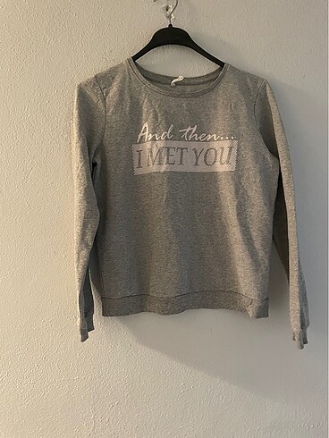 sweatshirt