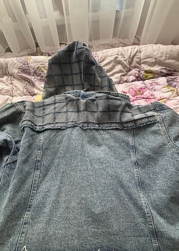 Gri Ekose Desenli Kadın Denim Ceket - Görsel 4