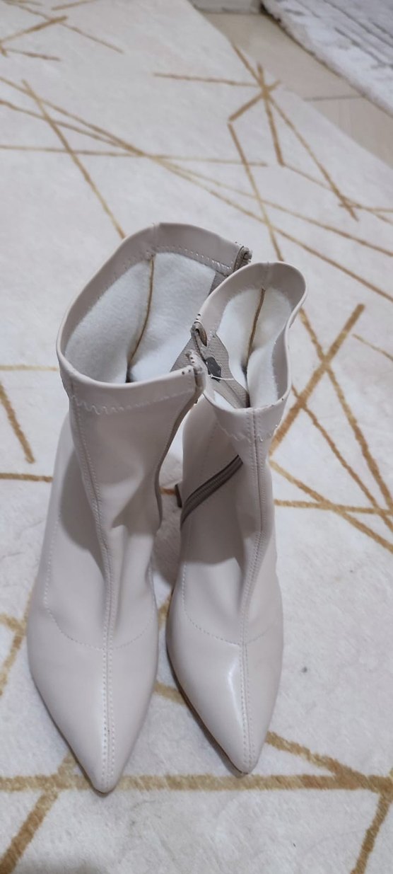 Krem Deri Stiletto Topuklu Kadın Bot - Görsel 2