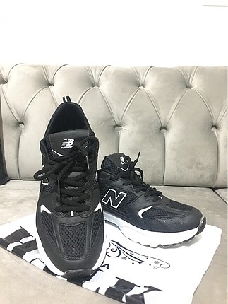 New Balance 530