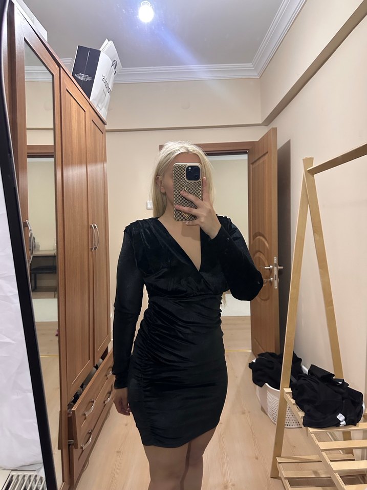 Siyah V Yaka Uzun Kollu Midi Elbise - Görsel 2