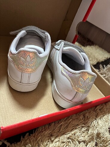 30 Beden Adidas süper star hologram ayakkabı