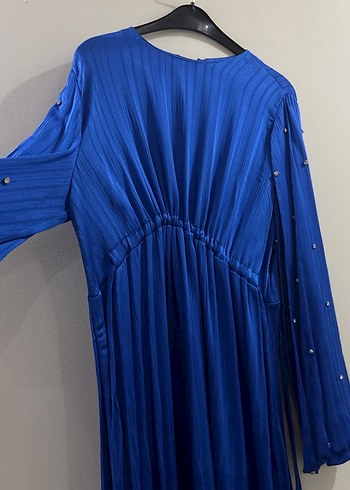 Mavi Piliseli Uzun Kollu Uzun Elbise - Görsel 4