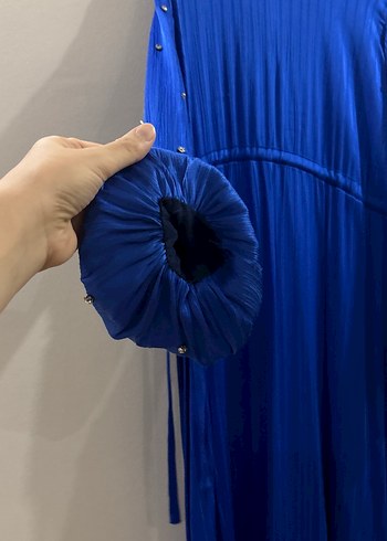 Mavi Piliseli Uzun Kollu Uzun Elbise - Görsel 3