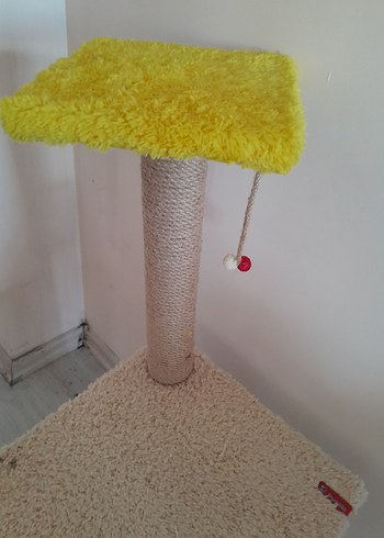 Beden Sarı Renkli Kedi Tırmalama ve Oyun İstasyonu