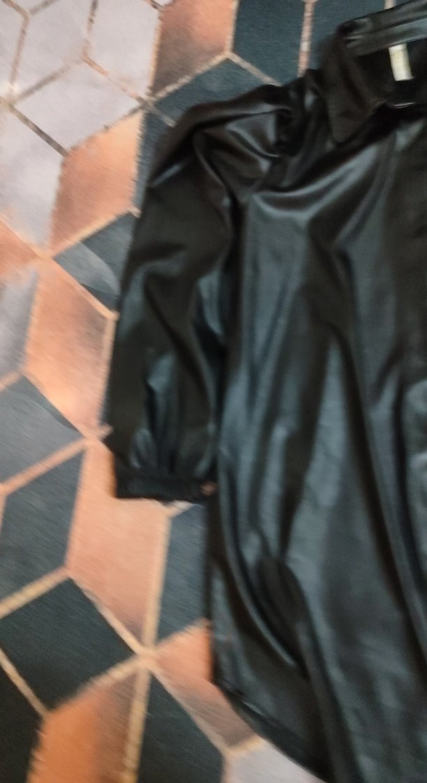 Düğmeli Siyah Deri Kadın - Görsel 3