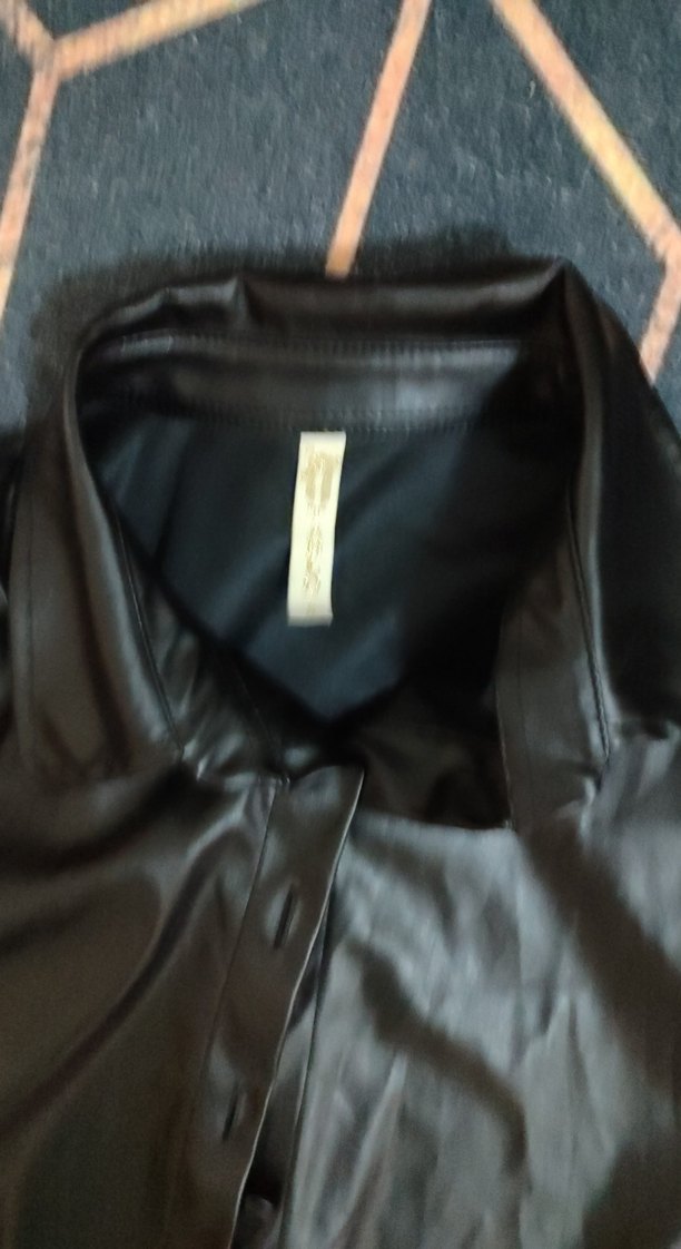 Düğmeli Siyah Deri Kadın - Görsel 5