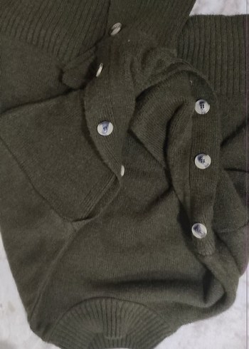 Düğmeli yeşil Boğazlı Kadın Yün Kazak - Görsel 3