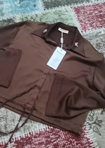 Düğmeli Kahverengi Kadın Gömlek - Görsel 3