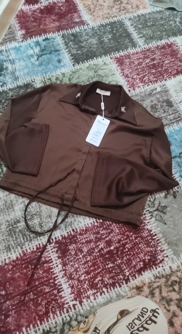 Düğmeli Kahverengi Kadın Gömlek - Görsel 2