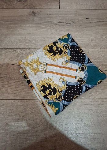 Beden Vakko Zincir Detaylı Klasik Kadın Fular