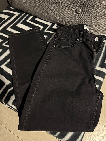 38 Beden Bershka Siyah Jean