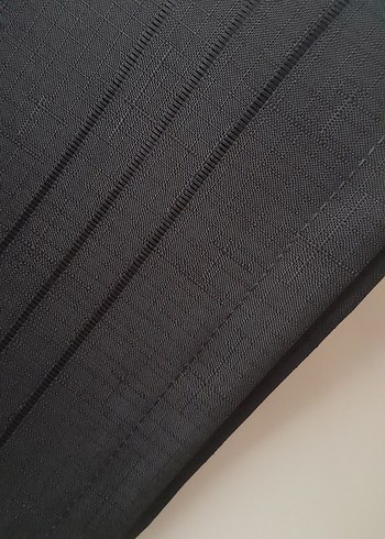 Yuvarlak Siyah Dertsiz Masa Örtüsü - Görsel 2