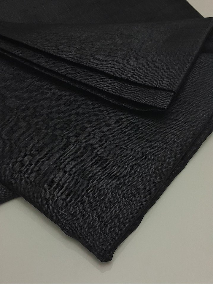 Siyah Sade Dertsiz Modern Masa Örtüsü - Görsel 5