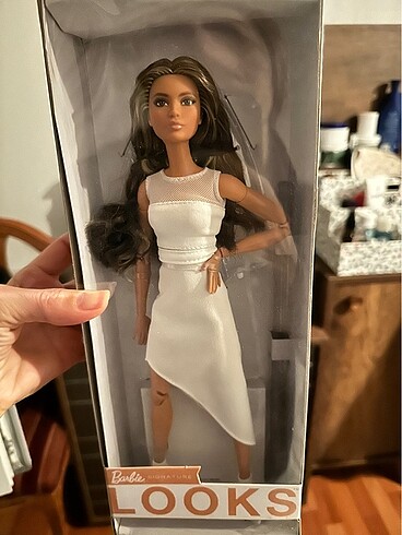 Barbie Barbie Looks oyuncak bebek