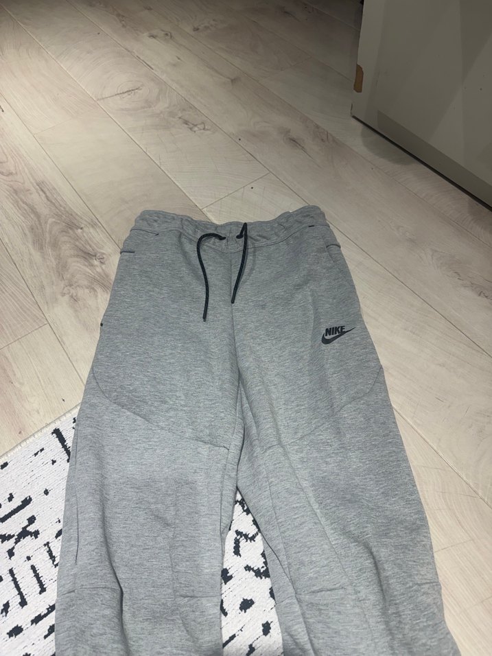 Nike Gri tech fleece Eşofman Altı - Görsel 2