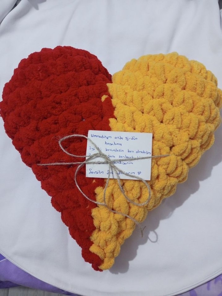 Renkli Nakışlı Çocuk Triko Yastık - Görsel 2