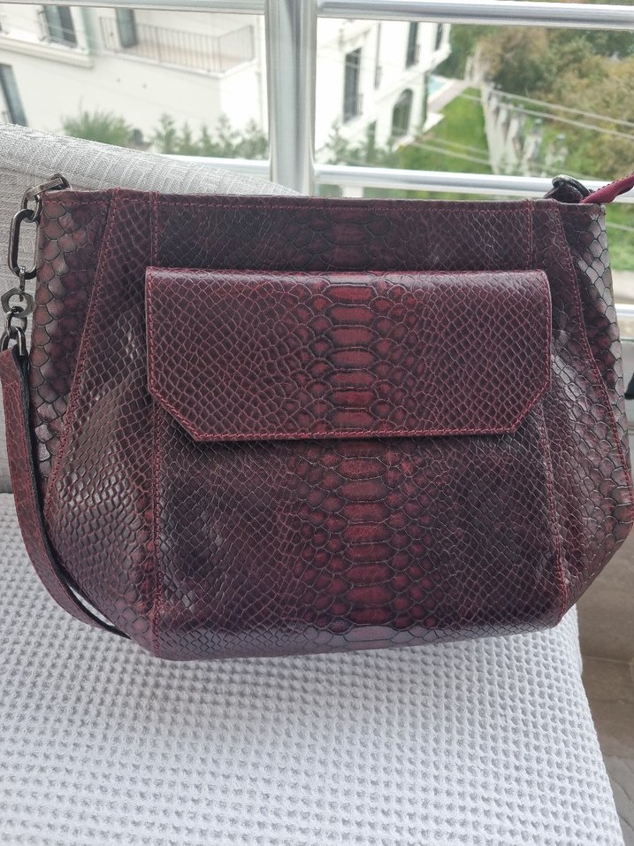 Hotiç marka hakiki deri Bordo Yılan Desenli Kadın Çanta - Görsel 2