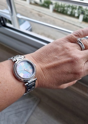 Guess collection modern şık kadın Kol Saati - Görsel 2