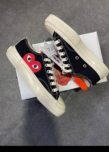 41 Beden siyah Renk Converse play unisex Kutulu etiketli barkodlu QR kodu mevcut 