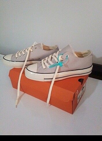42 Beden gri Renk Converse Chucky Taylor 70 Kutulu etiketli barkodlu İthal QR ko