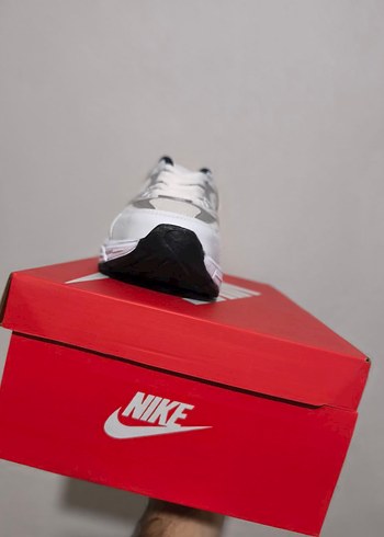 Nike Beyaz Kadın Spor Ayakkabı - Görsel 4