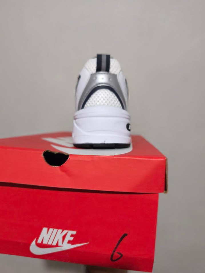 Nike Beyaz Kadın Spor Ayakkabı - Görsel 2