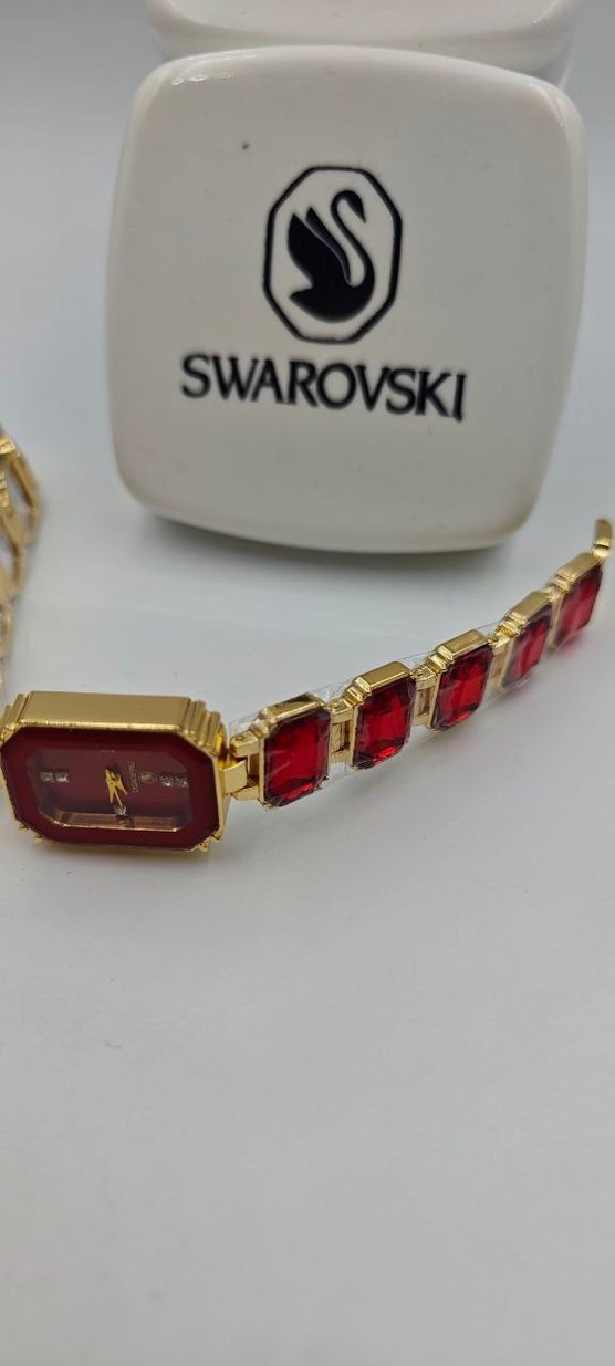 Swarovski Kırmızı Renkli Kadın Kol Saati - Görsel 4