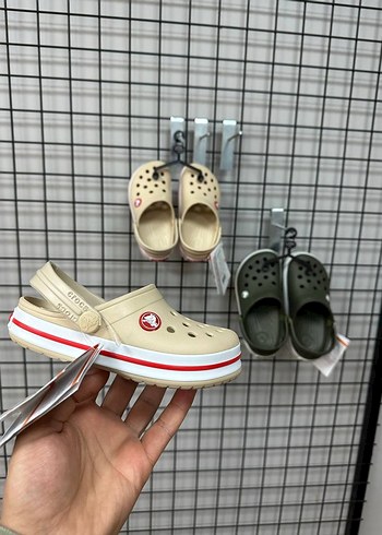 Beyaz Crocs Terlikleri Velcro Bantlı