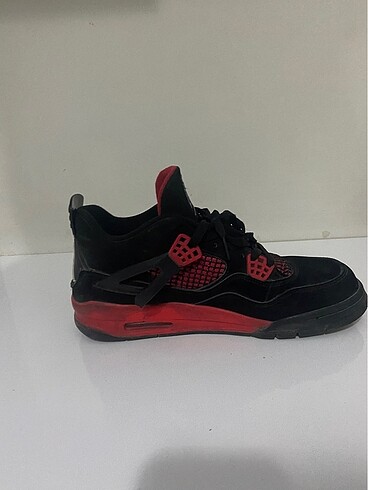 Jordan retro 4 - Görsel 3