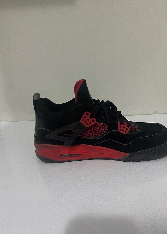 Jordan retro 4 - Görsel 3