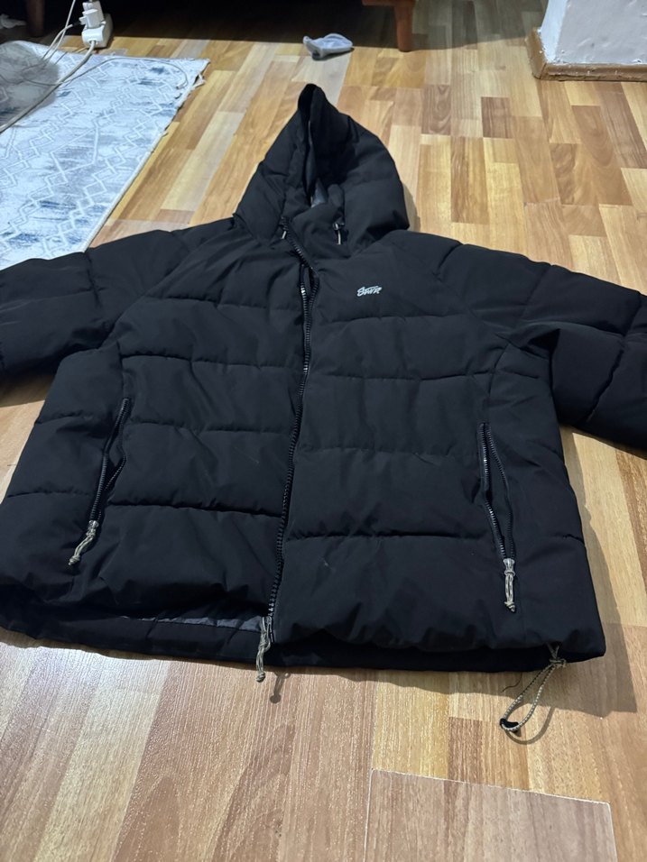 Siyah Kapüşonlu Erkek Mont - Görsel 3