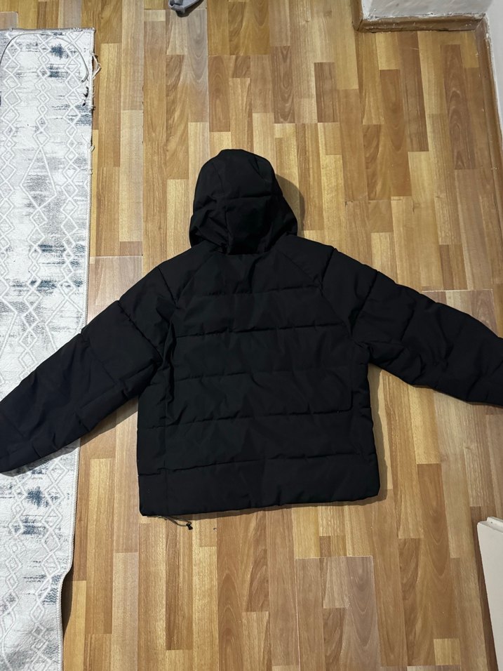 Siyah Kapüşonlu Erkek Mont - Görsel 2