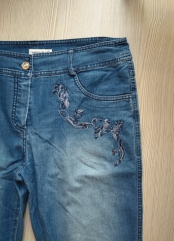 KADIN İŞLEMELİ JEANS