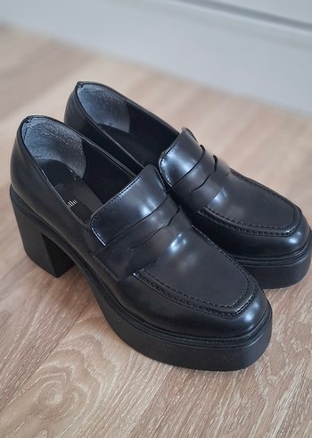 Kadın Siyah Platform Topuklu Loafer