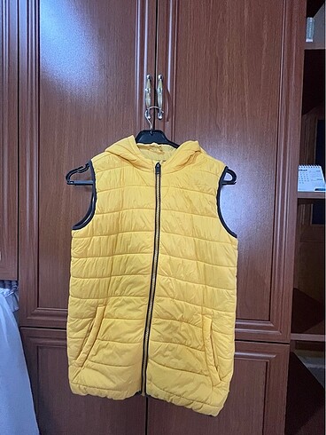 LC Waikiki 11/12 yaş yelek sıfırdan farksız