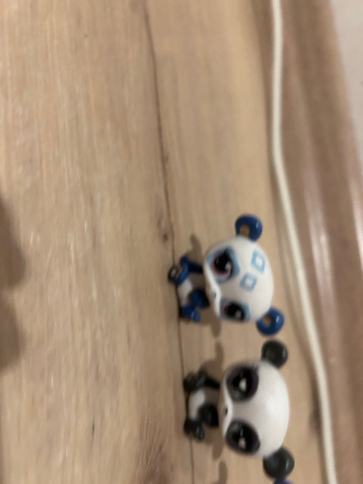 Beyaz ve Gri Dürbün - Görsel 2