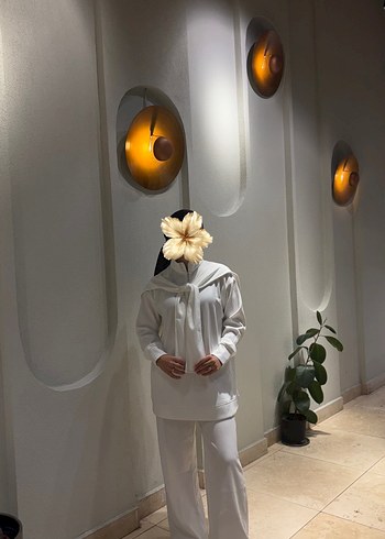 Haki ve beyaz takım omuz seyyardır beden için yazımız - Görsel 5