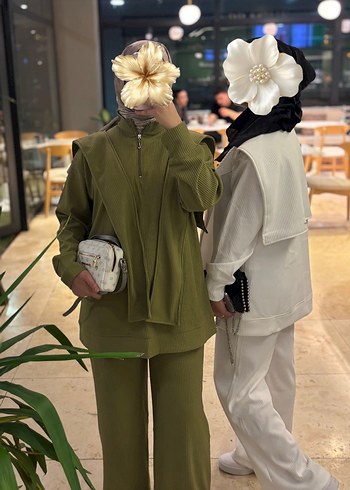 Haki ve beyaz takım omuz seyyardır beden için yazımız - Görsel 10