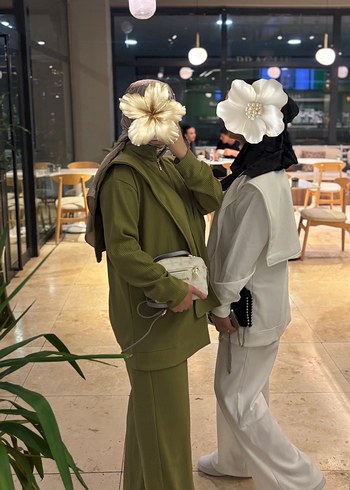 Haki ve beyaz takım omuz seyyardır beden için yazımız - Görsel 7