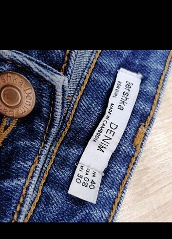 40 Beden mavi Renk Bershka mom jean