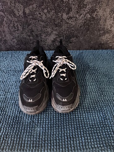 Balenciaga Triple S