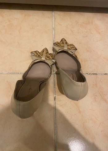 Bej Parlak Yılan Desenli Fiyonklu Stiletto - Görsel 4