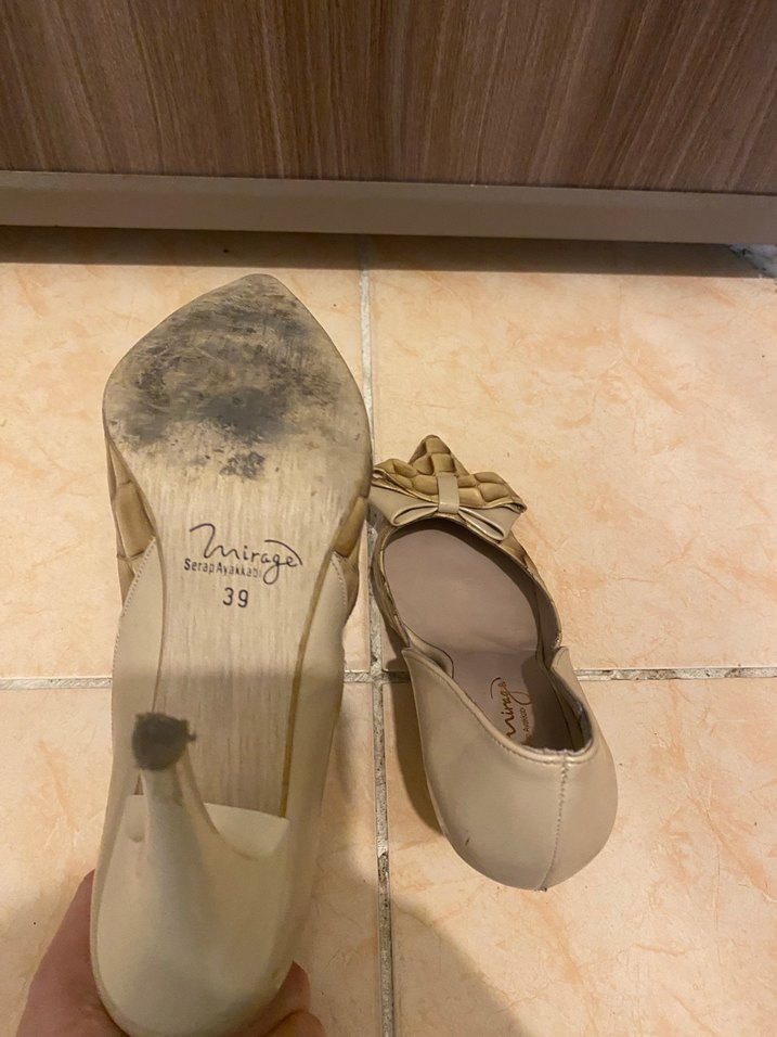 Bej Parlak Yılan Desenli Fiyonklu Stiletto - Görsel 3