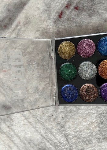 Colleen Parlak Çok Renkli Glitter Göz Farı Paleti - Görsel 4