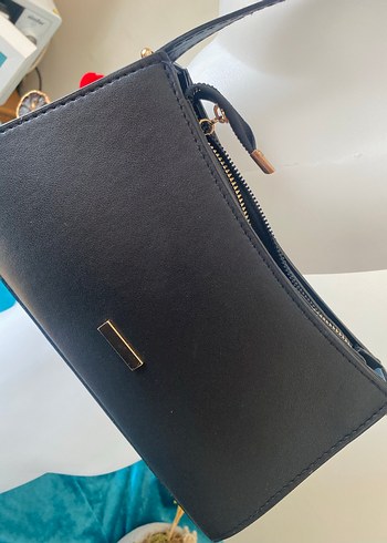 Siyah Deri Tokalı Kadın Çanta - Görsel 3