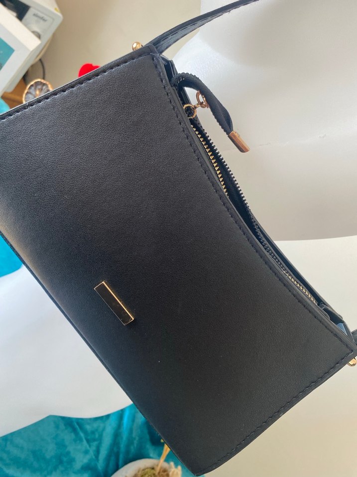 Siyah Deri Tokalı Kadın Çanta - Görsel 3