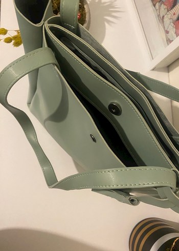 Püsküllü Pastel Haki Deri Kadın Çanta - Görsel 3