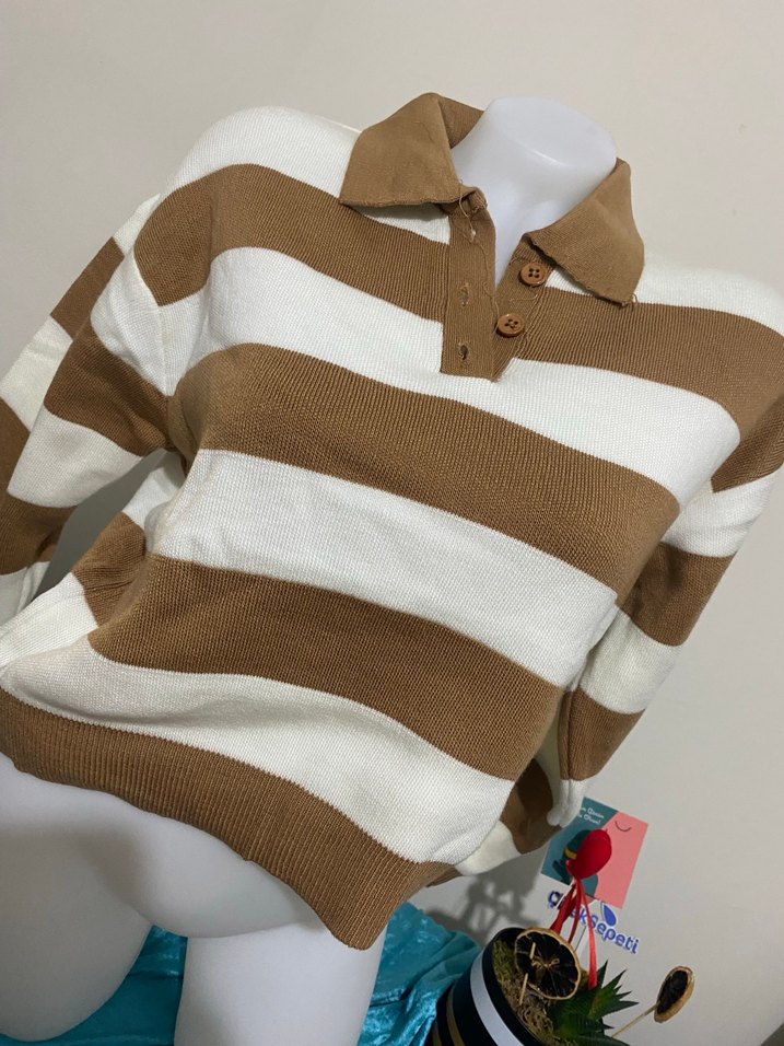 Bej Çizgili Kısa Kadın Sweatshirt - Görsel 5